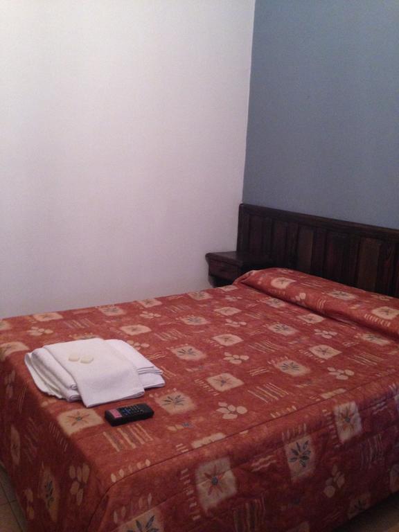Hotel Gure Echea Villa Carlos Paz Habitación foto